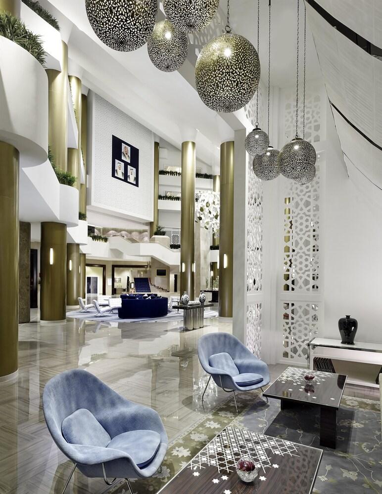 Le Meridien Al Khobar Ngoại thất bức ảnh The lobby of the hotel