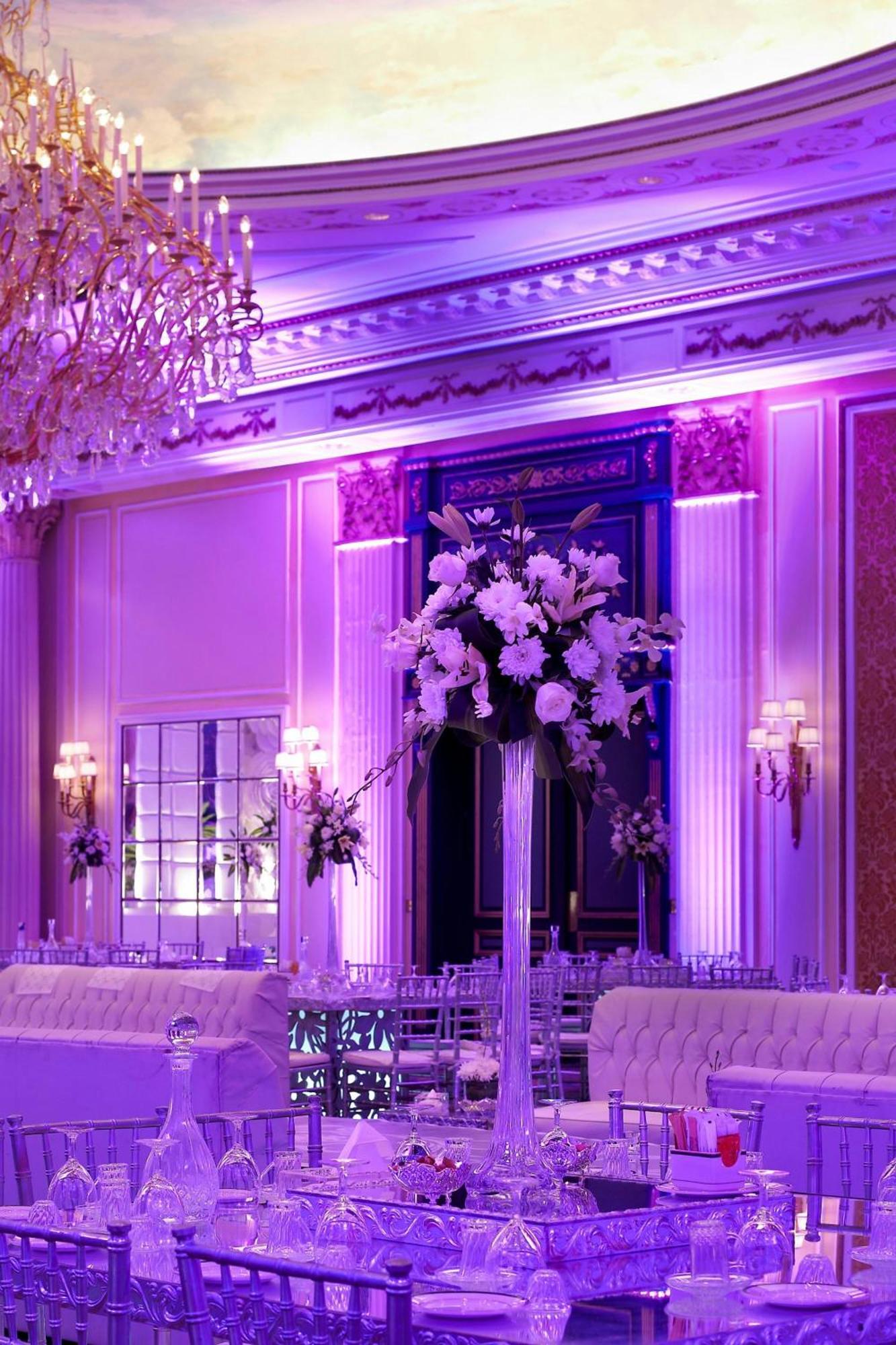 Le Meridien Al Khobar Ngoại thất bức ảnh The ballroom at the Waldorf Astoria New York