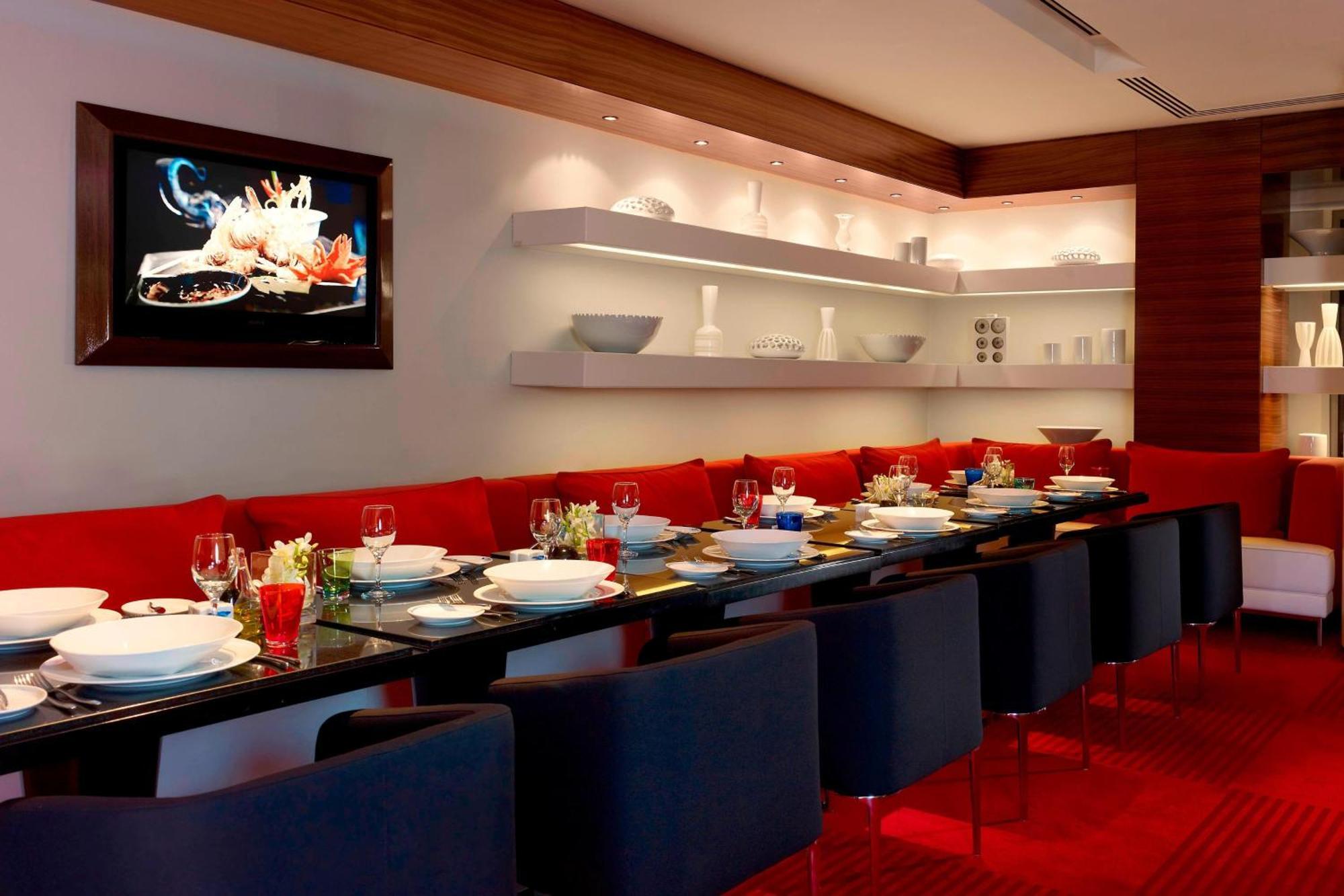 Le Meridien Al Khobar Ngoại thất bức ảnh The interior of the restaurant