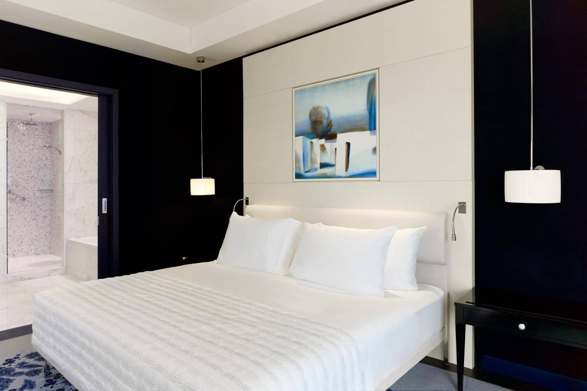 Le Meridien Al Khobar Ngoại thất bức ảnh A bedroom at the hotel
