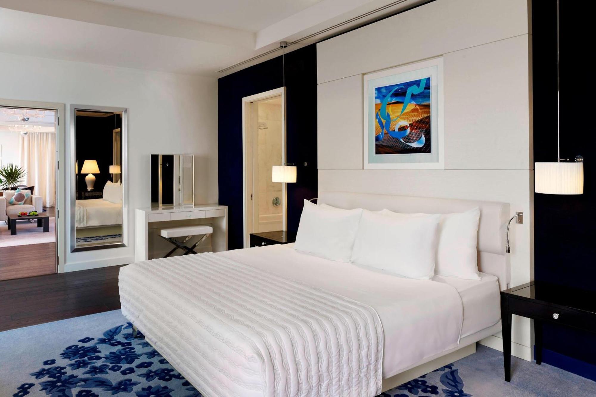 Le Meridien Al Khobar Ngoại thất bức ảnh A bedroom at the hotel